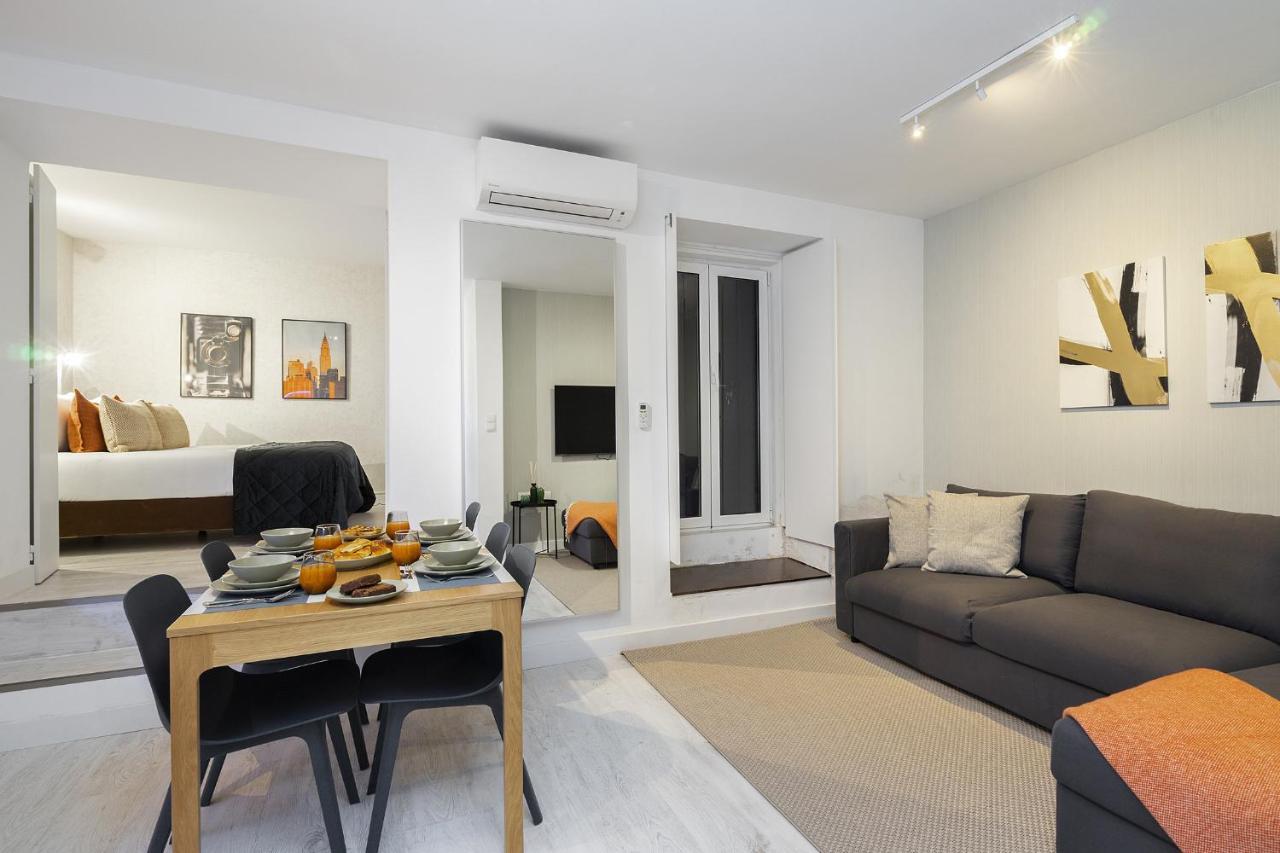 Whome Lisbon'S Best Kept Secret: 2-Bed W/Ac & Patio ภายนอก รูปภาพ